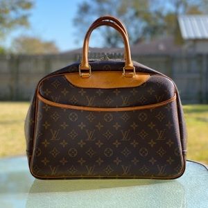 Authentic Louis Vuitton Deauville #5.7b